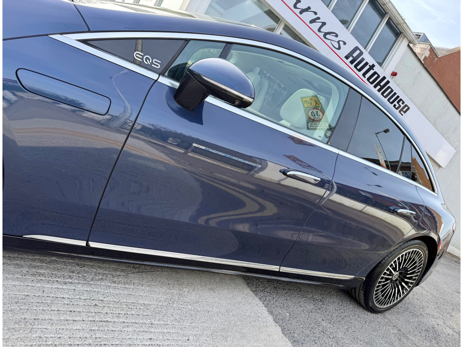 2022 Mercedes-Benz EQS - image 6