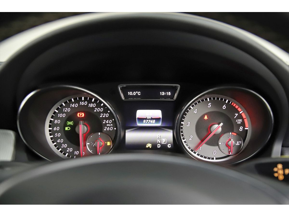 2016 Mercedes-Benz GLA Class GLA 180 *HALF LEATHER*REVERSE CAM*PARK SENSORS* €18,890