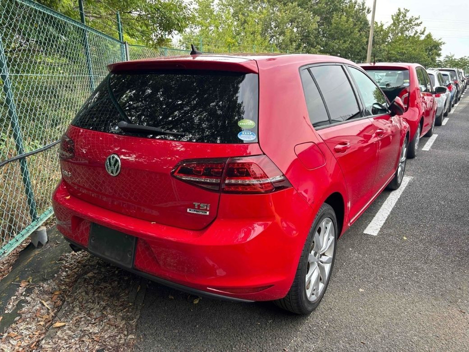 2017 Volkswagen Golf TSI COMFORT LINE - FACTORY ALLOYS - REVERSE CAMERA €15,950