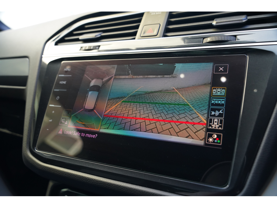 2019 Volkswagen Tiguan - image 14