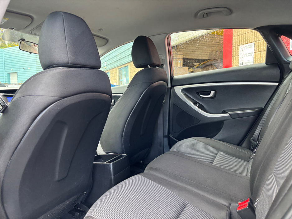 2015 Hyundai i30 - image 12