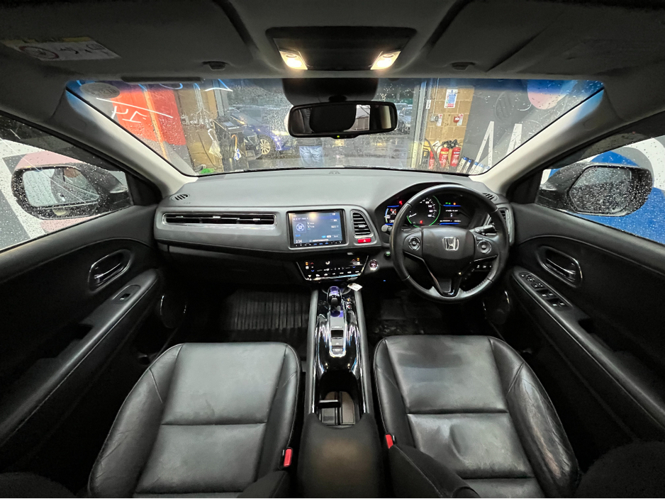 2014 Honda Vezel €14950 2014 HONDA VEZEL HYBRID Z 1.5 AUTOMATIC / CRUISE CONTROL / REVERSE CAMERA / HEATED SEATS €14,950