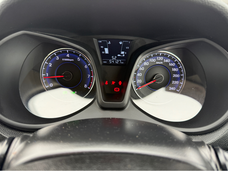 2018 Hyundai ix20 - image 15