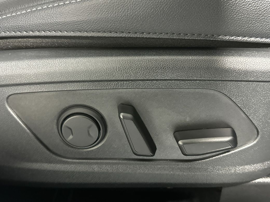 2025 Kia Sorento - image 18