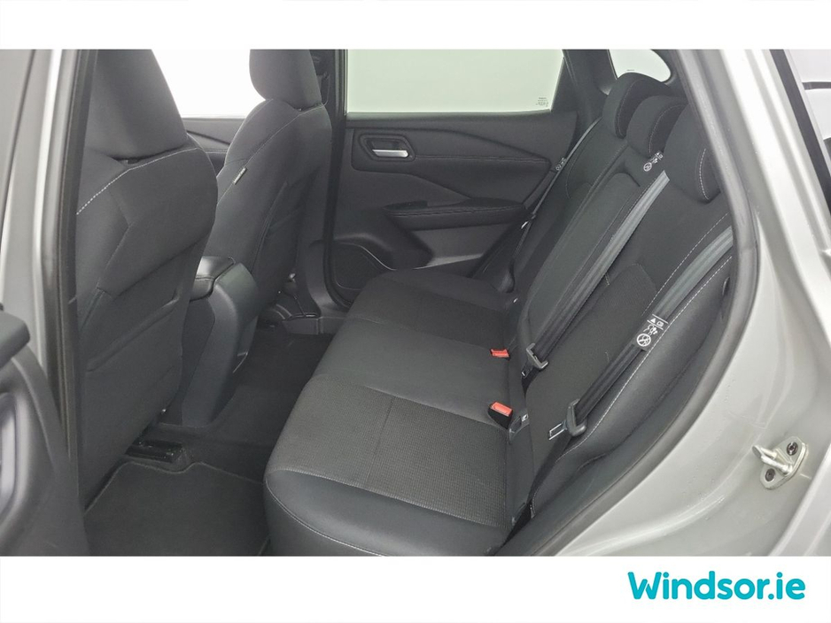 2022 Nissan Qashqai 1.3 PET MILD HYBRID SV + Glass Roof Rail Pack €25,995