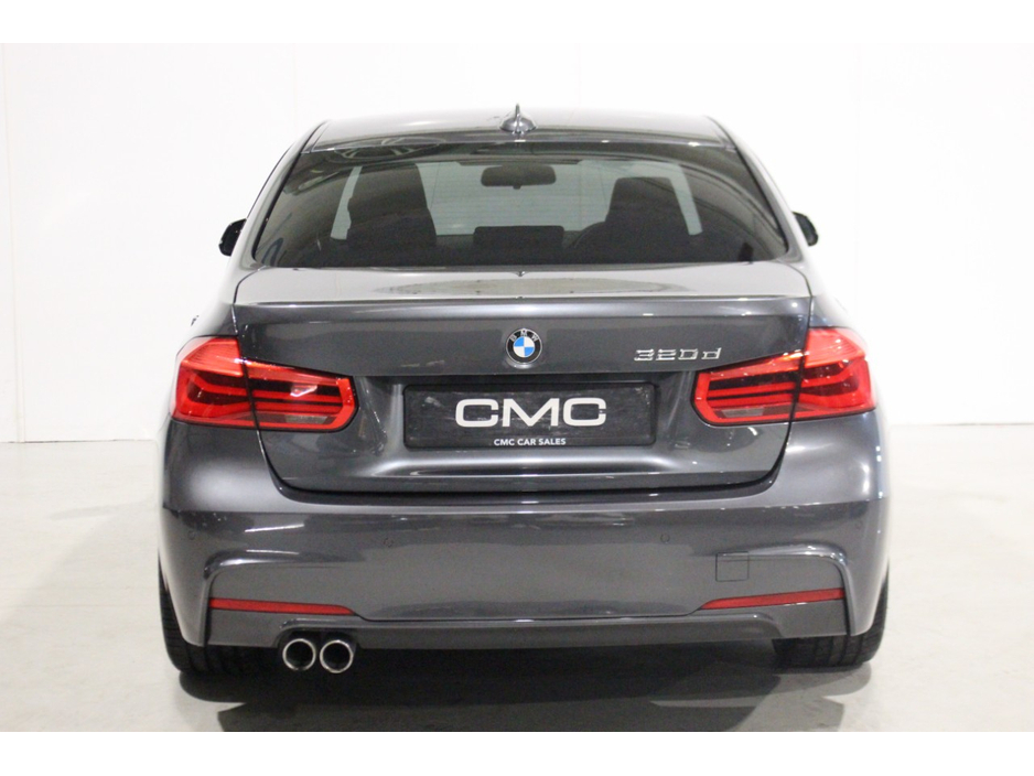 2018 BMW 3 Series - image 6