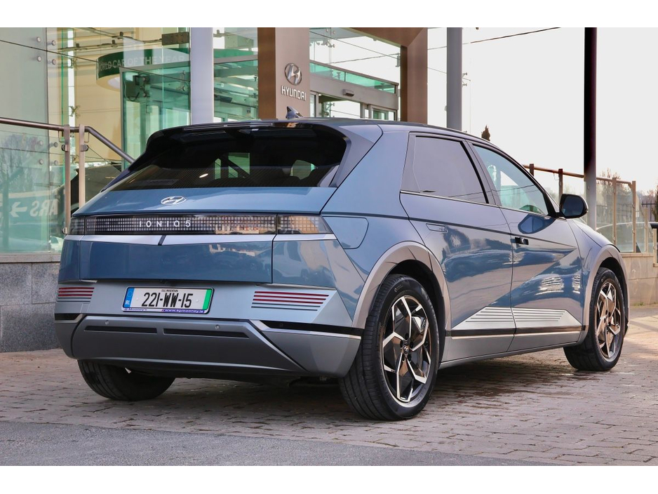 2022 Hyundai Ioniq - image 6