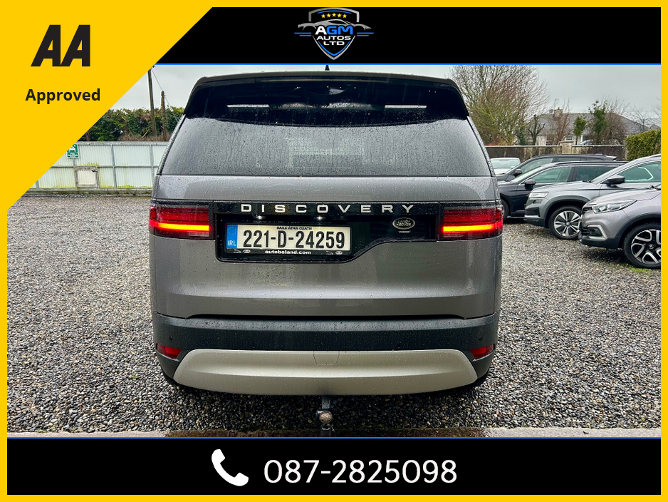 2022 Land Rover Discovery - image 4