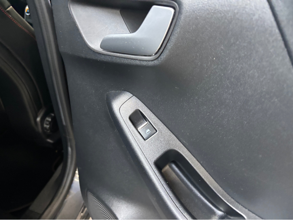 2023 Ford Puma - image 6