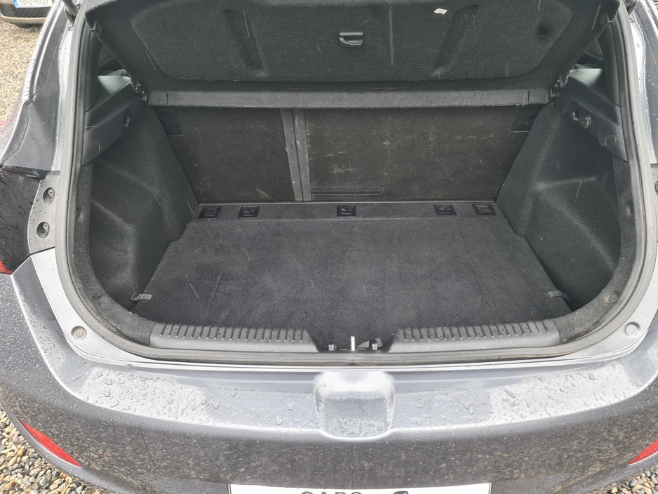 2016 Hyundai i30 - image 11