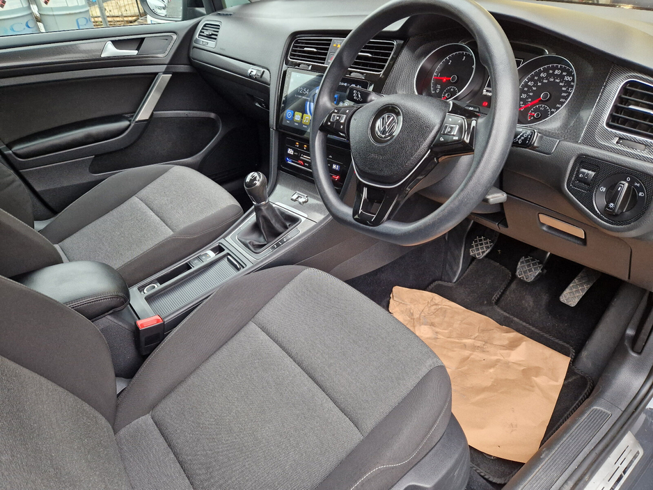 2013 Volkswagen Golf 1.6 TDI 105BHP BLUEMOTION €8,950