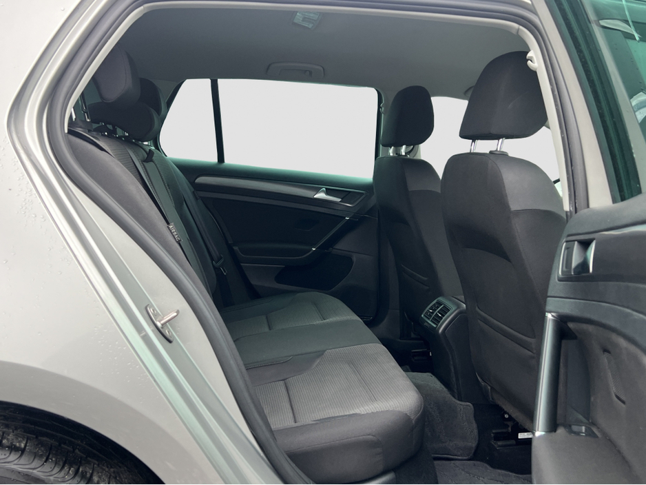 2018 Volkswagen Golf 2018 Volkswagen Golf 1.2 TSI Automatic €17,950