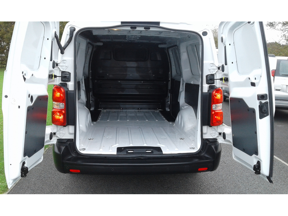 2023 Opel Vivaro - image 6