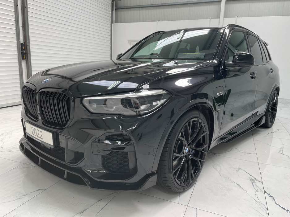 2022 BMW X5 - image 7
