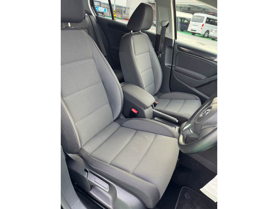 2010 Volkswagen Golf  €7,950