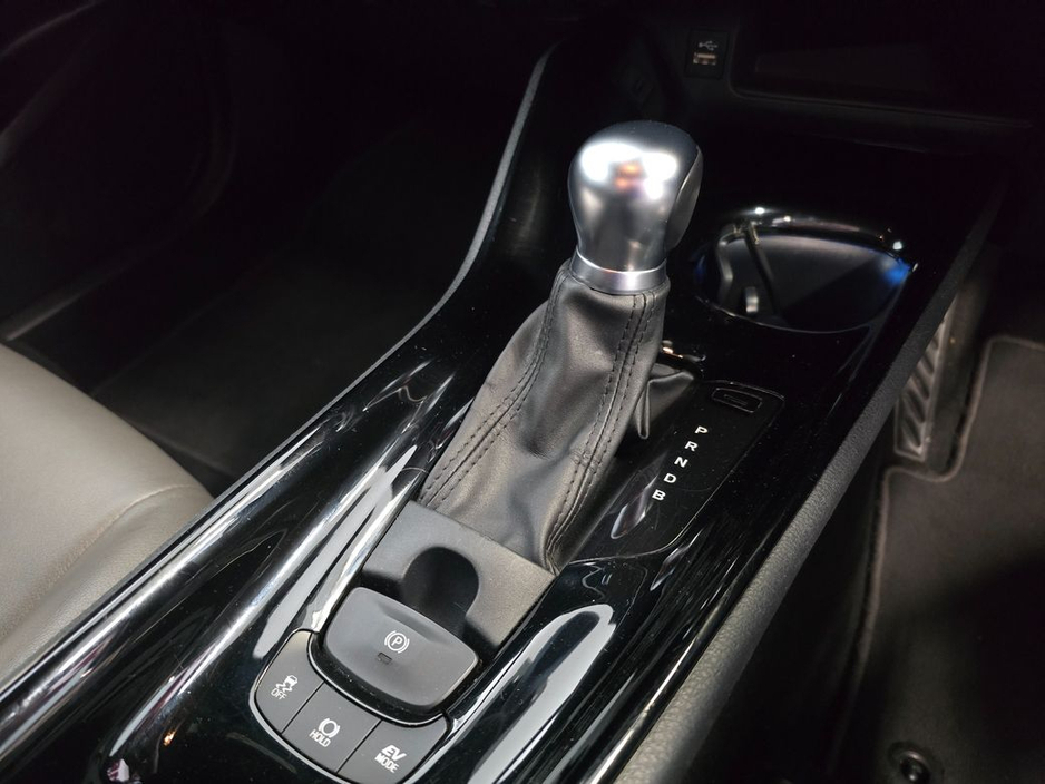 2023 Toyota C-HR - image 17