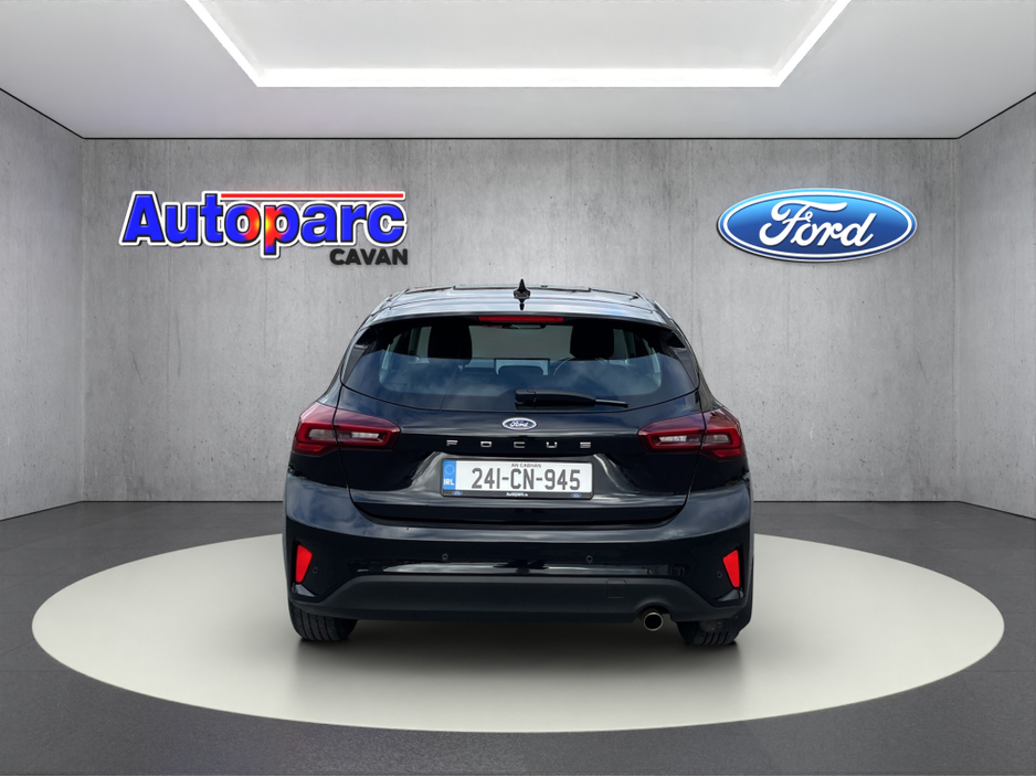 2024 Ford Focus - image 4