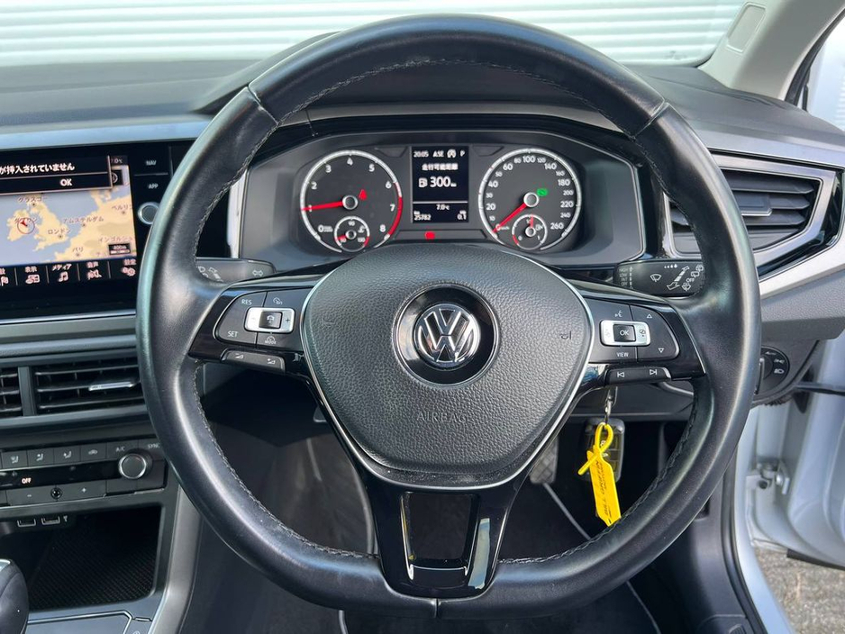 2018 Volkswagen Polo - image 4