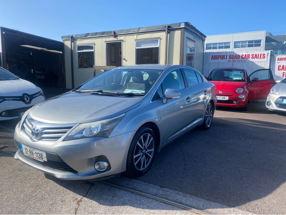 2012 Toyota Avensis - image 6