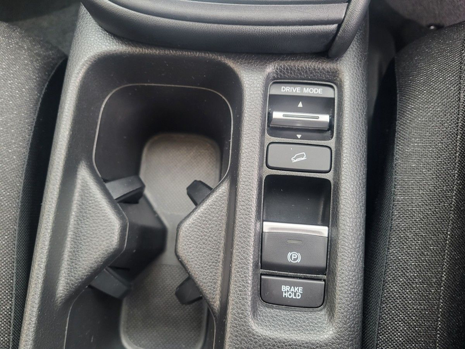 2022 Honda HR-V - image 7