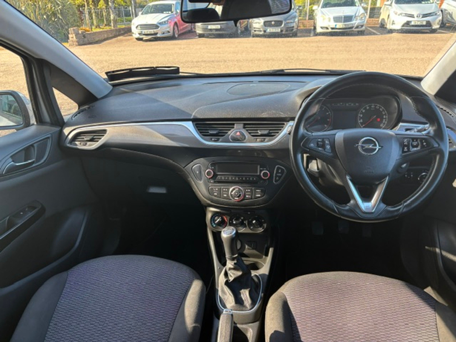 2017 Opel Corsa - image 9