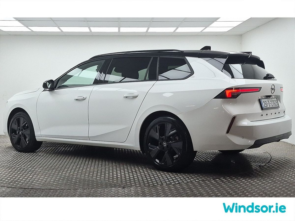 2025 Opel Astra GS 55KWh EV €37,995