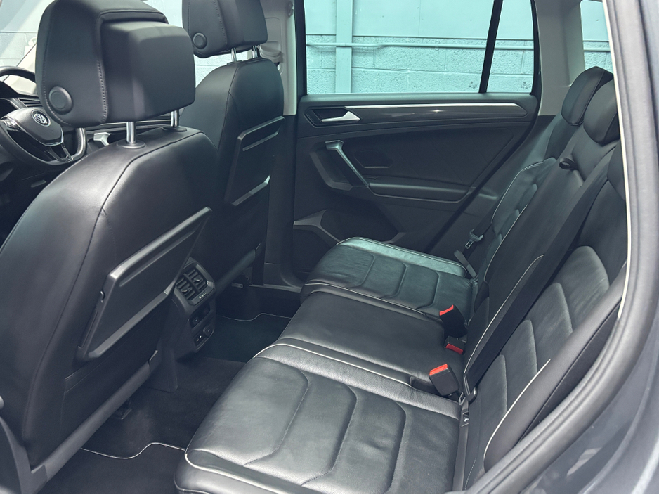 2020 Volkswagen Tiguan - image 13