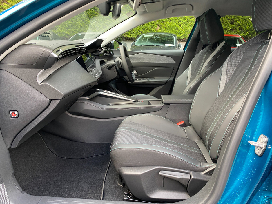 2026 Peugeot 408 MHEV 145BHP e-DCS6 Allure Auto