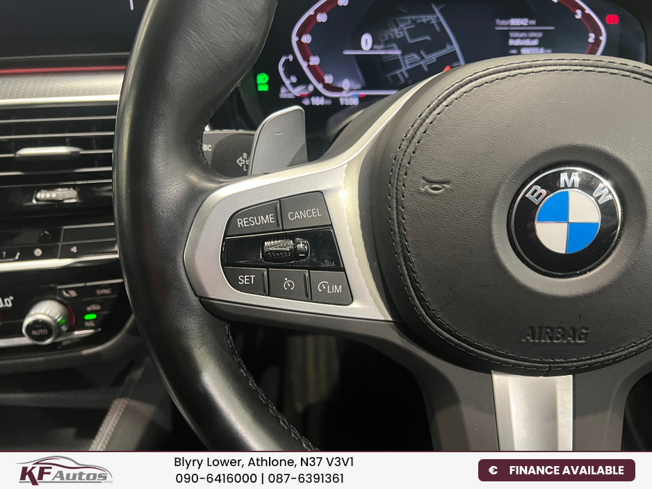 2022 BMW 5 Series - image 29