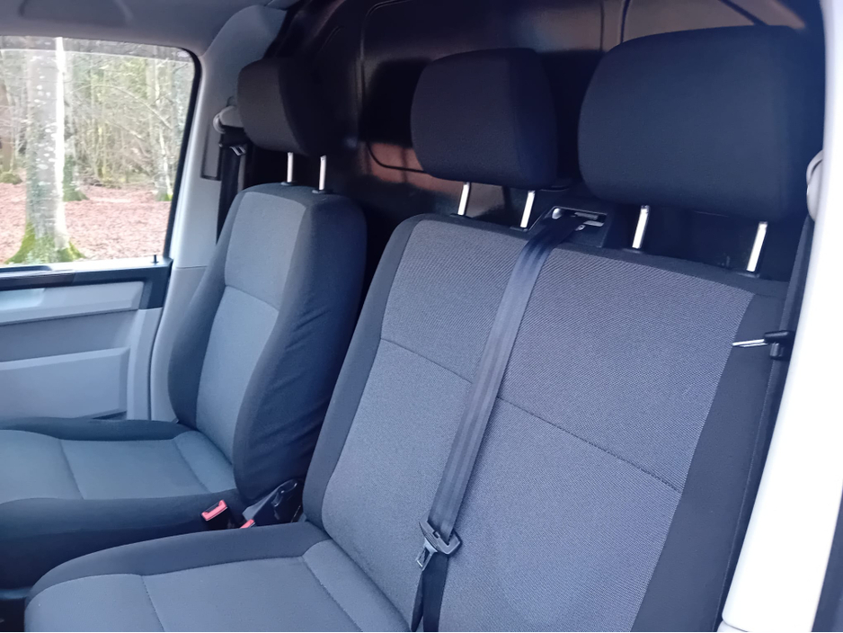 2018 Volkswagen Transporter PVL 3000KG TDI 150 T6 150 BHP 6 SPEED FWD 5DR @ REDDY2DRIVE LTD €15,850