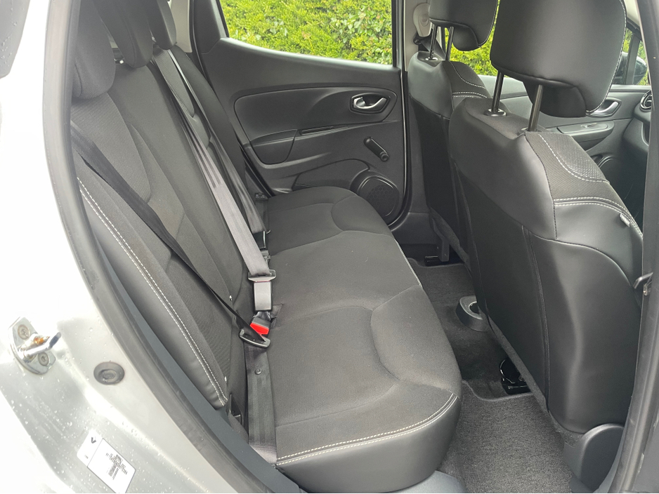 2016 Renault Clio - image 7