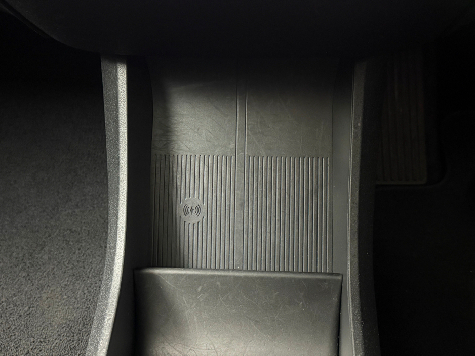 2024 Volvo EX30 ULTRA 69KWH *PAN ROOF* €35,990