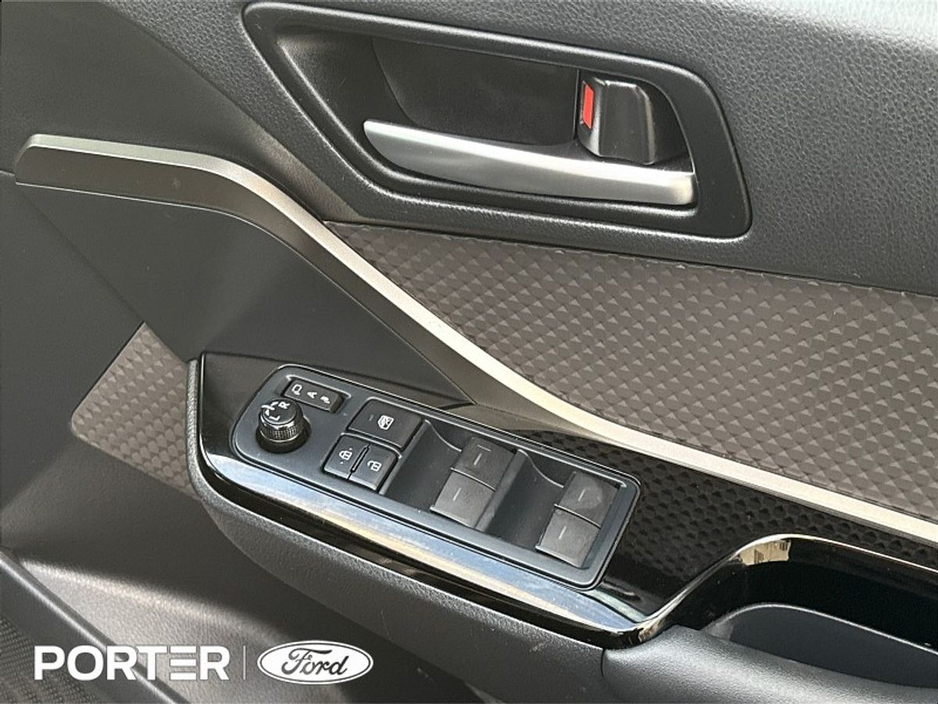 2022 Toyota C-HR 1.8 HYBRID SOL