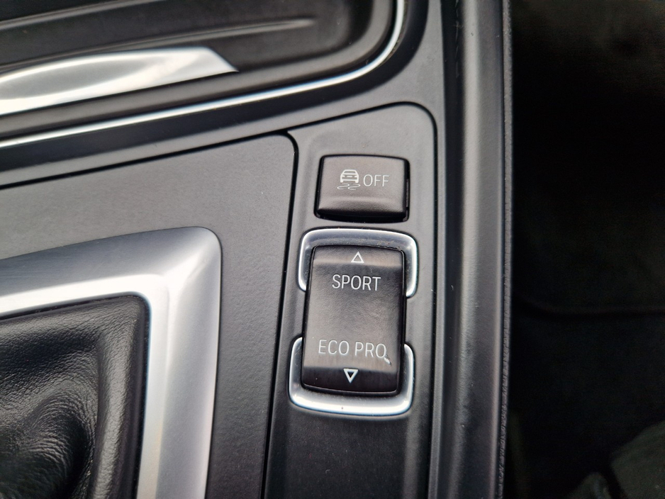 2013 BMW 3 Series - image 42