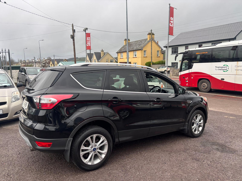 2017 Ford Kuga - image 10