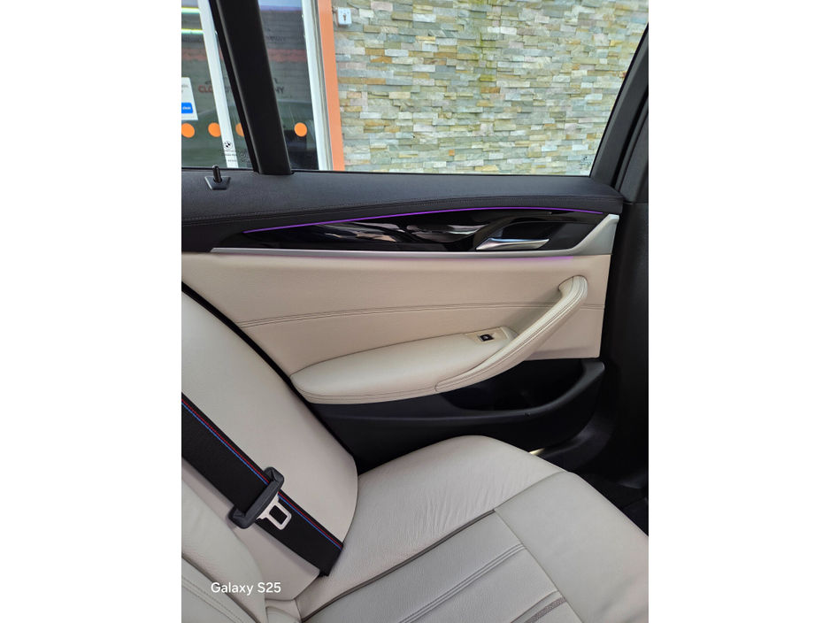 2021 BMW 5 Series - image 15