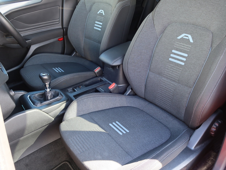 2024 Ford Focus - image 13