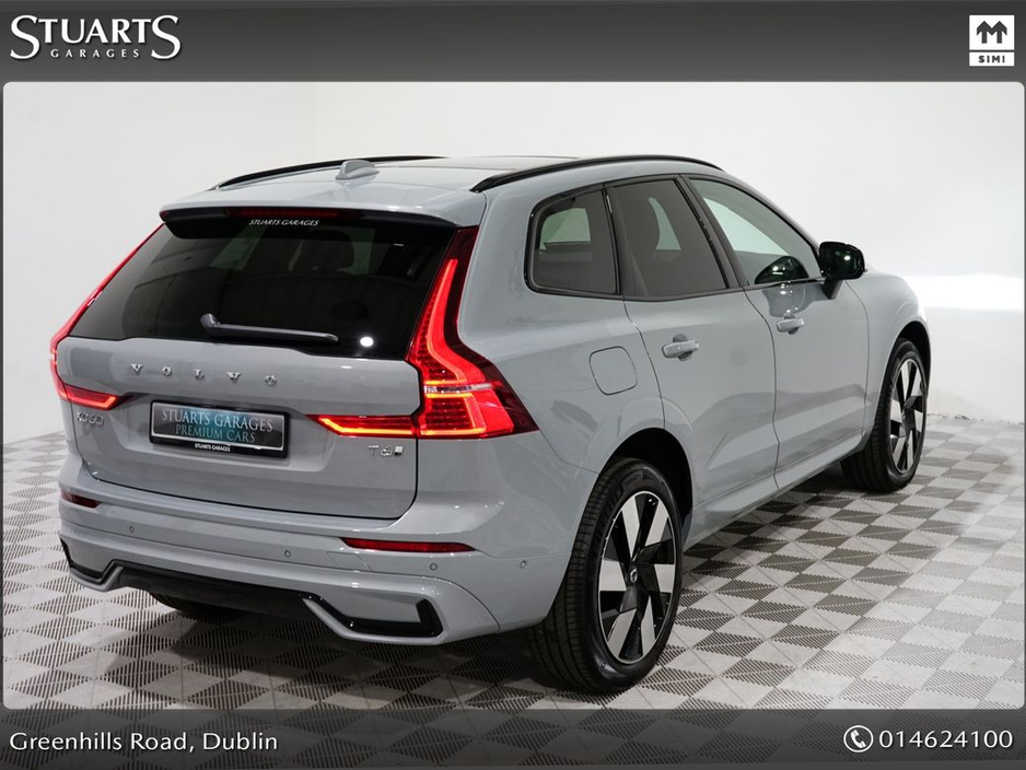 2025 Volvo XC60 T6 XC60 PLUS DARK: 20” UPGRADE DIAMOND CUT ALLOYS, VAPOUR METALLIC WITH CHARCOAL LEATHER, PANORAMIC ROOF, KEYLESS ENTRY, HEATED SEATS €61,945