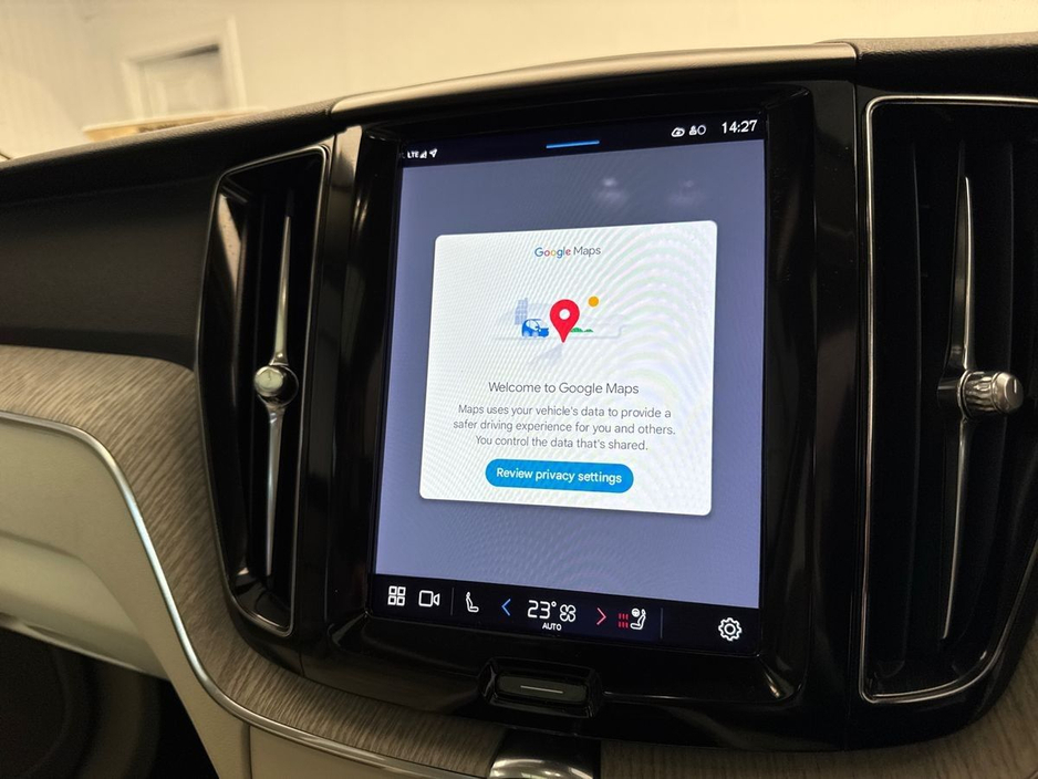 2023 Volvo XC60 - image 18