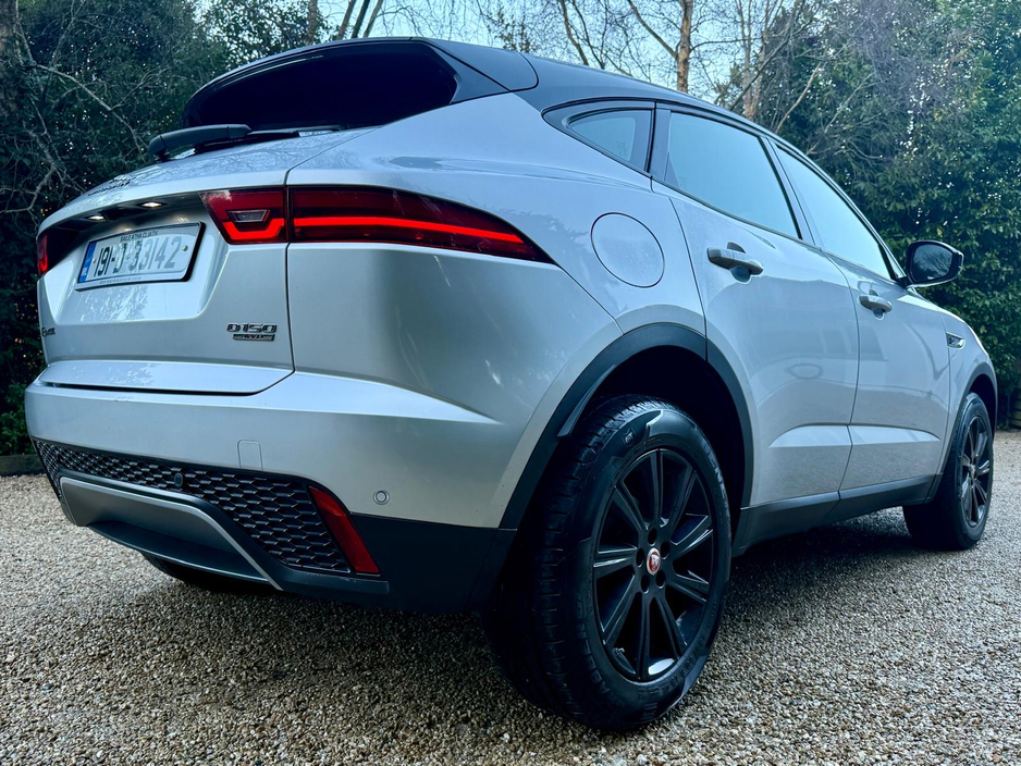 2019 Jaguar E-Pace - image 7
