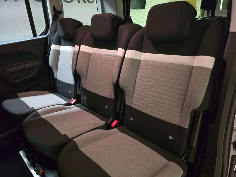 2024 Citroen Berlingo Feel Pack Diesel Bluehdi 100 5 Seats - Wheelchair Accessible €34,950