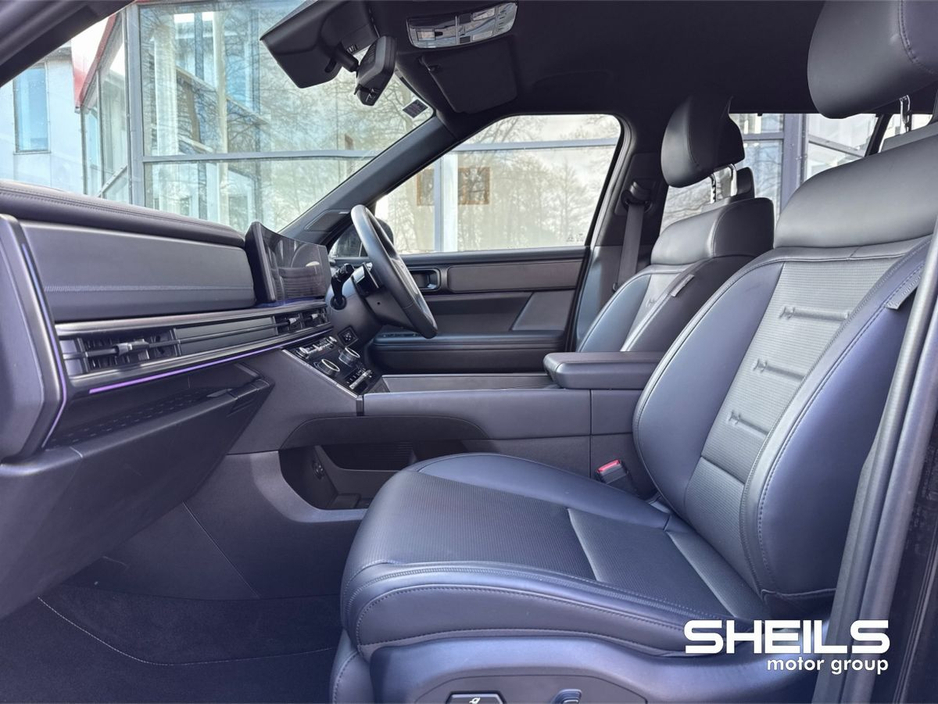 2025 Hyundai Santa Fe - image 5