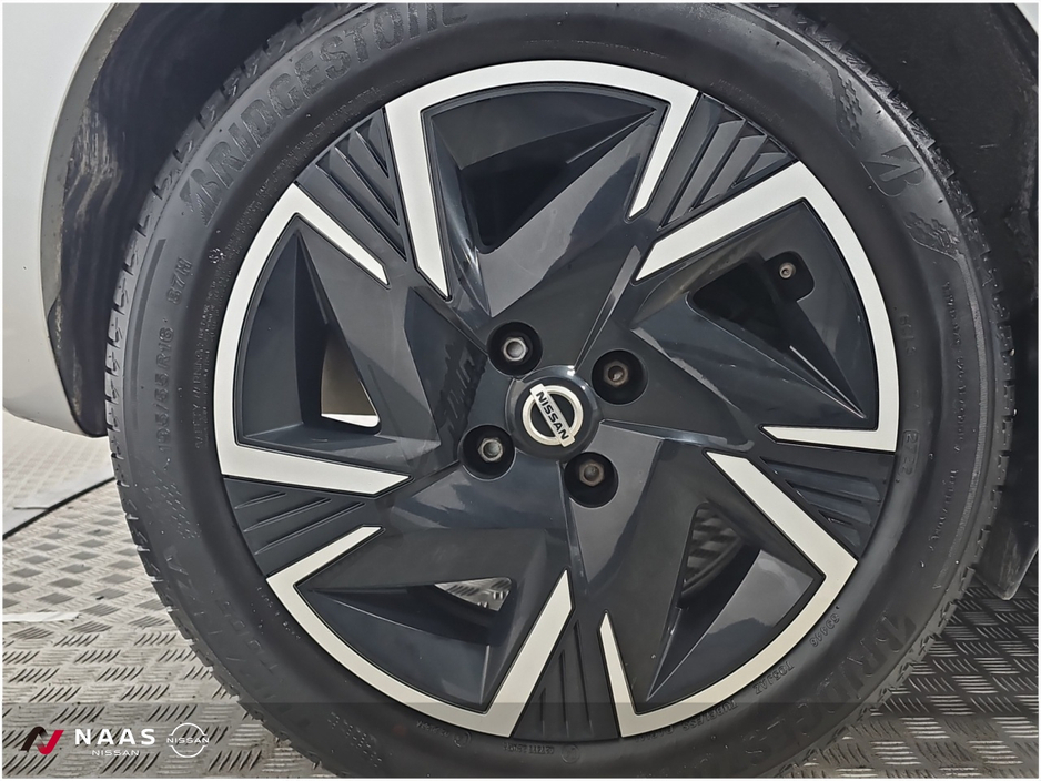 2022 Nissan Micra - image 6