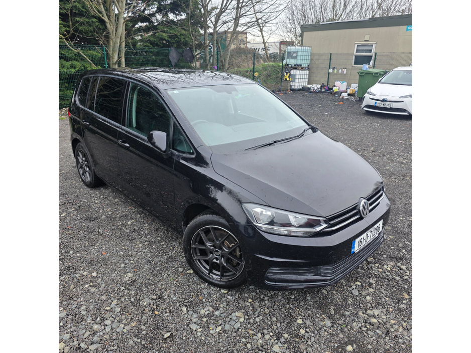2016 Volkswagen Touran 1.2 TSI 110HP Trendline €15,950
