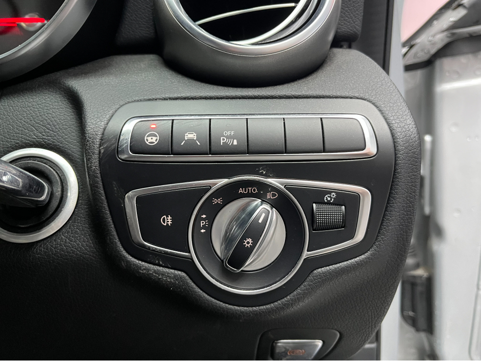 2018 Mercedes-Benz C Class €23950 2018 MERCEDES-BENZ C220D LAUREUS EDITION 2.2 AUTOMATIC / CRUISE CONTROL / REVERSE CAMERA / ELECTRIC MEMORY & HEATED SEATS / PADDLE SHIFTERS / AMBIENT LIGHTS AND MORE €23,950