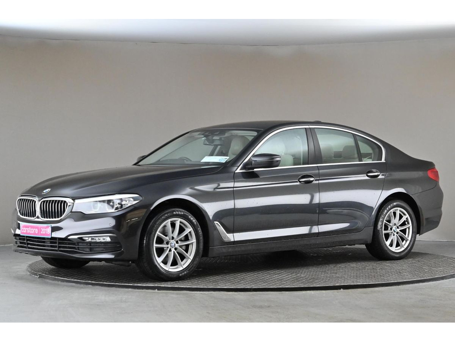 2018 BMW 5 Series - image 4