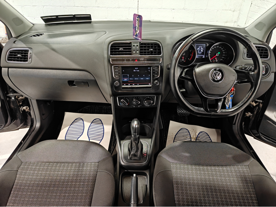 2015 Volkswagen Polo - image 8
