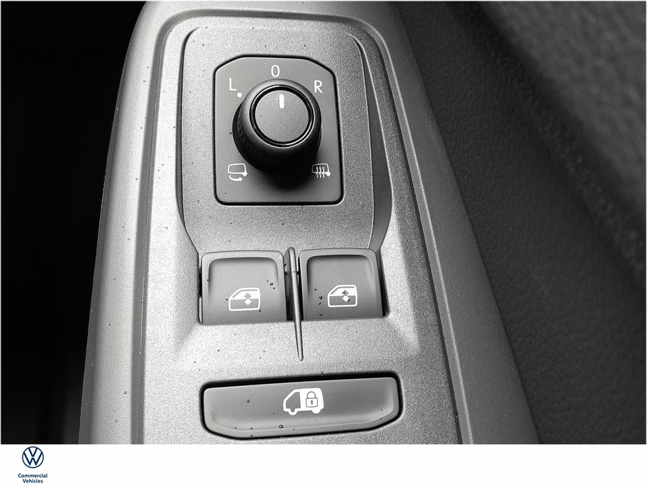 2025 Volkswagen Caddy - image 26