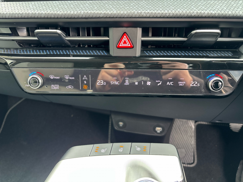 2023 Kia EV6 - image 16