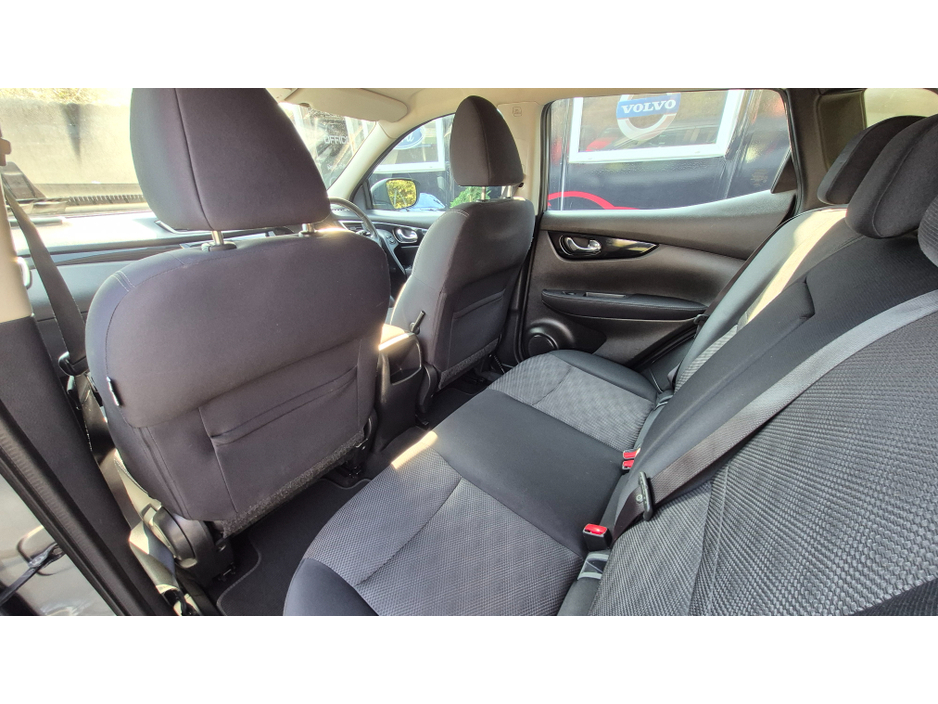 2014 Nissan Qashqai - image 10